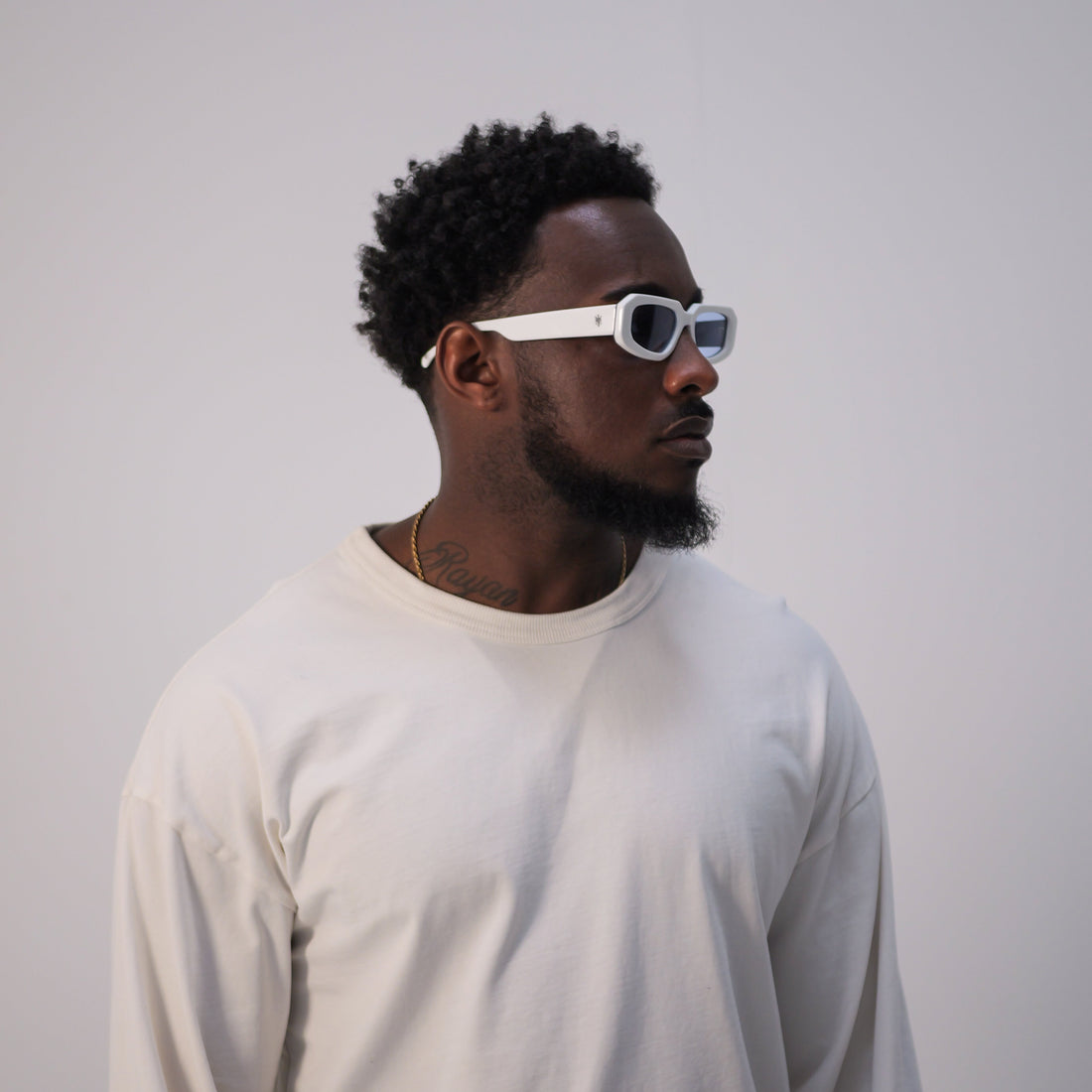 Belgrave White | Mist Blue